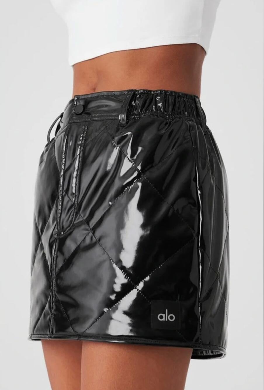 Alo Yoga Skirt Womens Small Snomoto Puffer Mini Skirt in Black Quilted Sexy